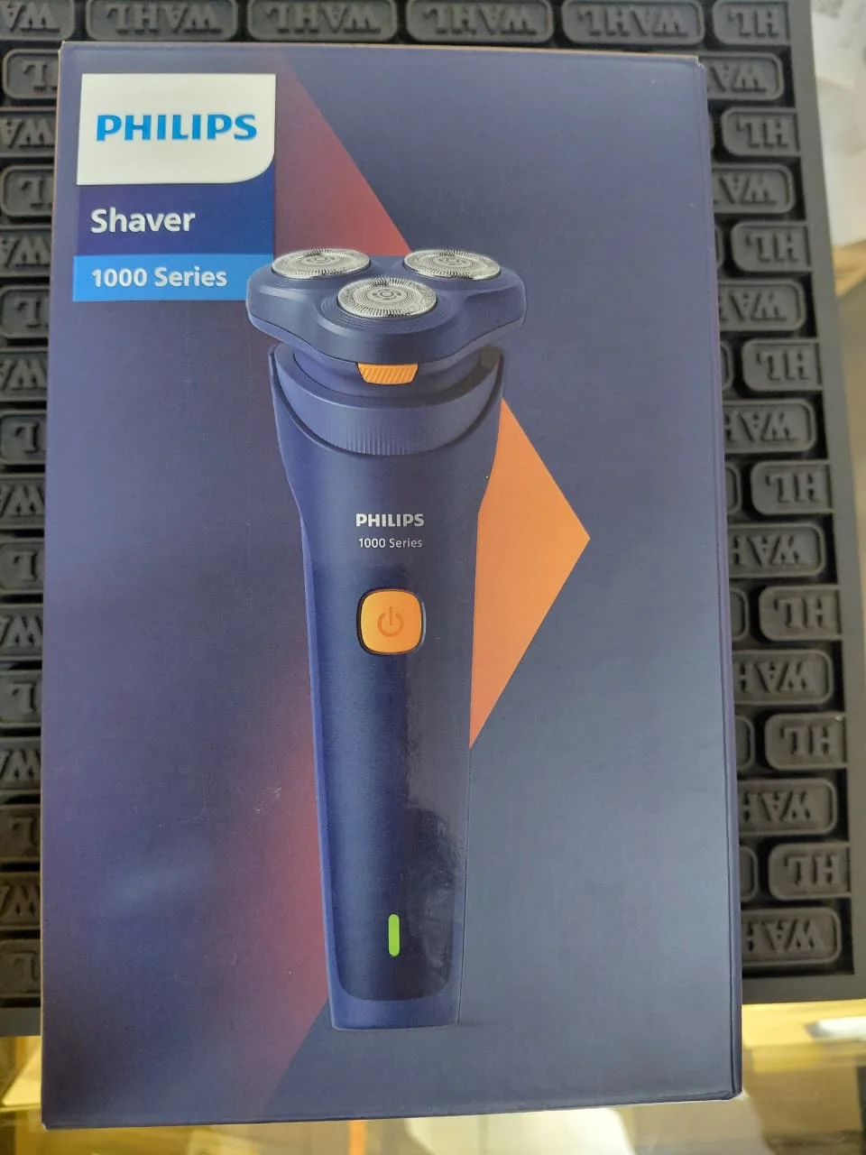 Philips Shaver 1000 Series Electric Rotary Shaver – Rechargeable & Skin Friendly - Professional Barbershop Equipment at Beauty Republic Equipment Store